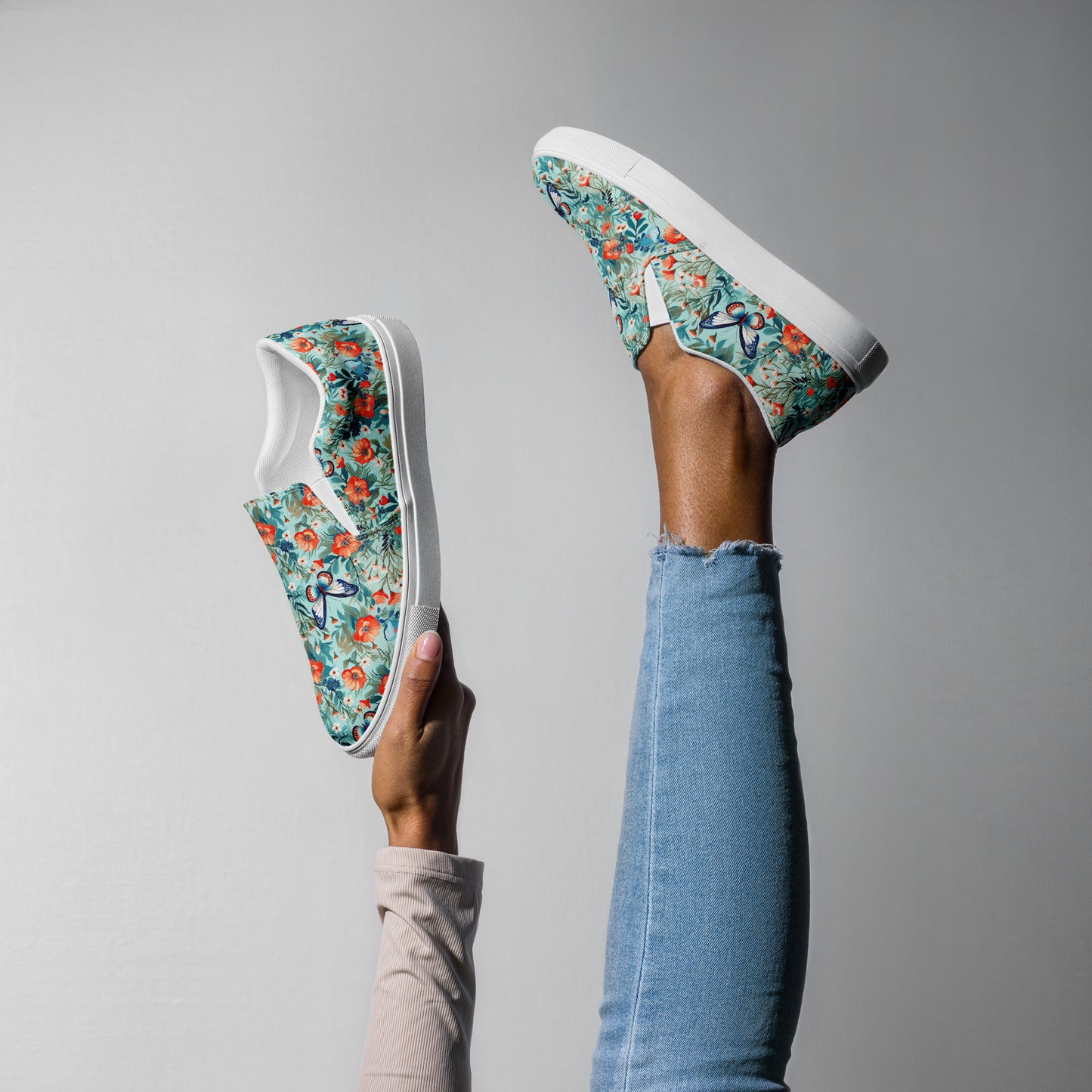 Blue Butterfly Floral Women’s slip-on canvas shoes